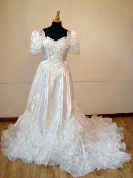 victorian era wedding dress